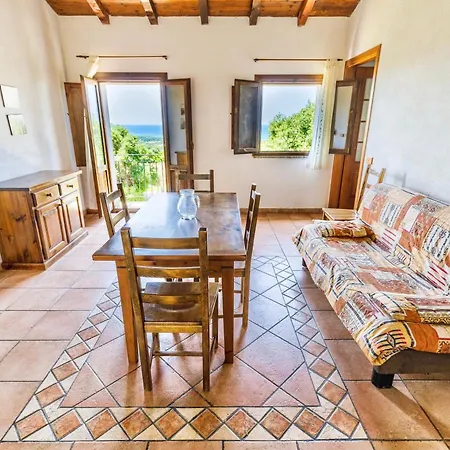 Lejlighedshotel With Swimming-pool In Badesi, With Private Terrace Badesi