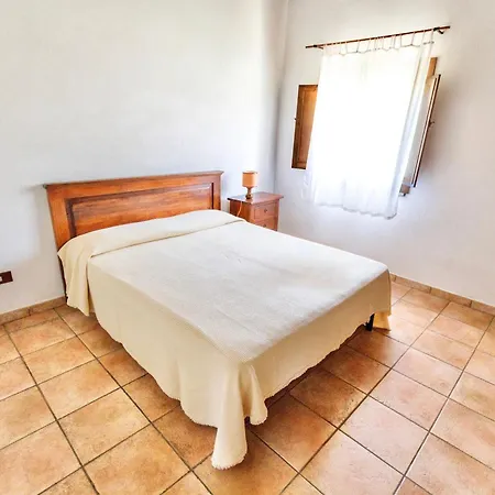 Lejlighedshotel With Swimming-pool In Badesi, With Private Terrace 3*